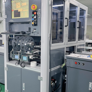 Máy dán nhãn tự động